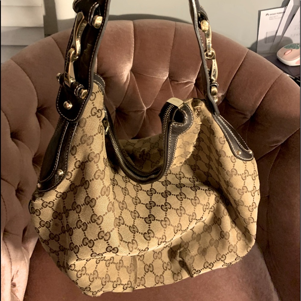 Gucci brown / beige GG canvas Hobo purse.